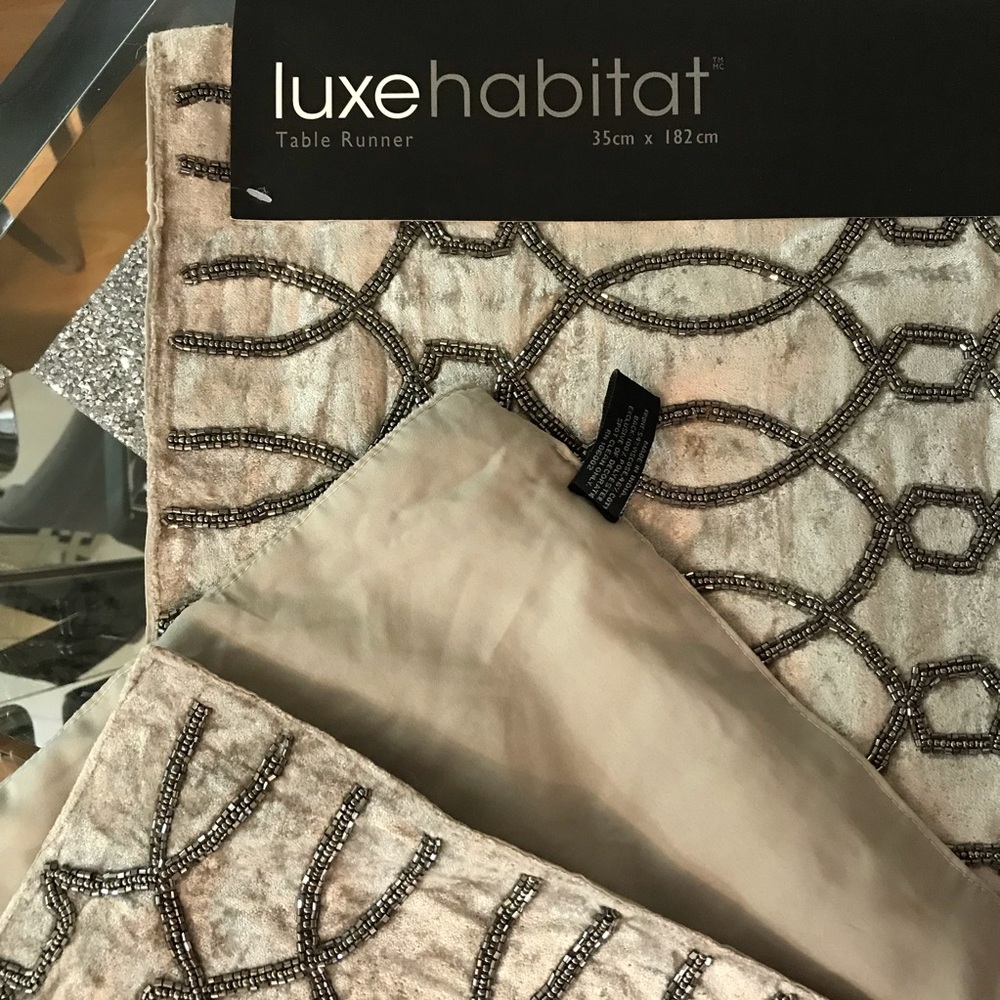 Luxe Habitat Taupe/Gray Velvet Sequin Table Runner